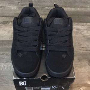 DC all black Court Graffik skate shoes size 10.5